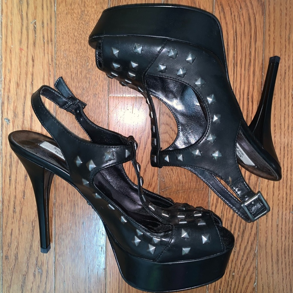 Vera wang studded sexy heels charcoal black 7.5
